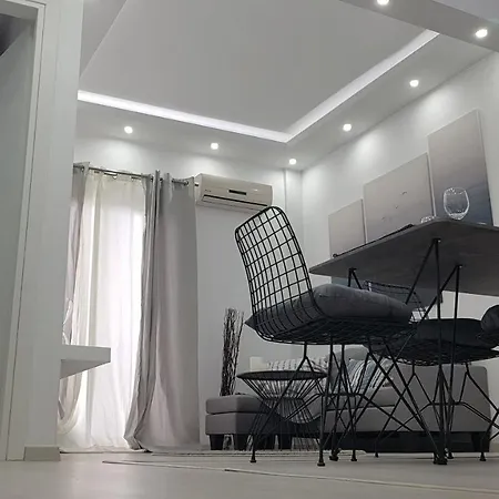 Konstantinos's Luxury Apartment *