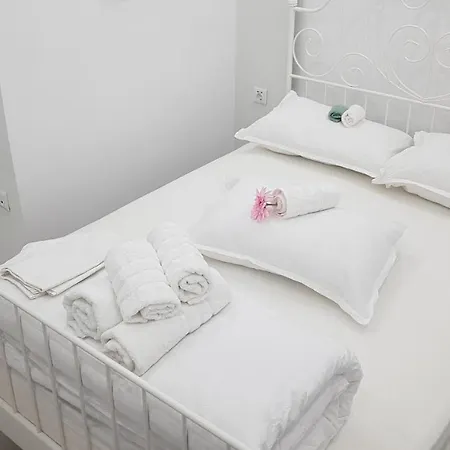 Konstantinos's Luxury Apartman *