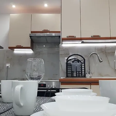 Konstantinos's Luxury Apartment *